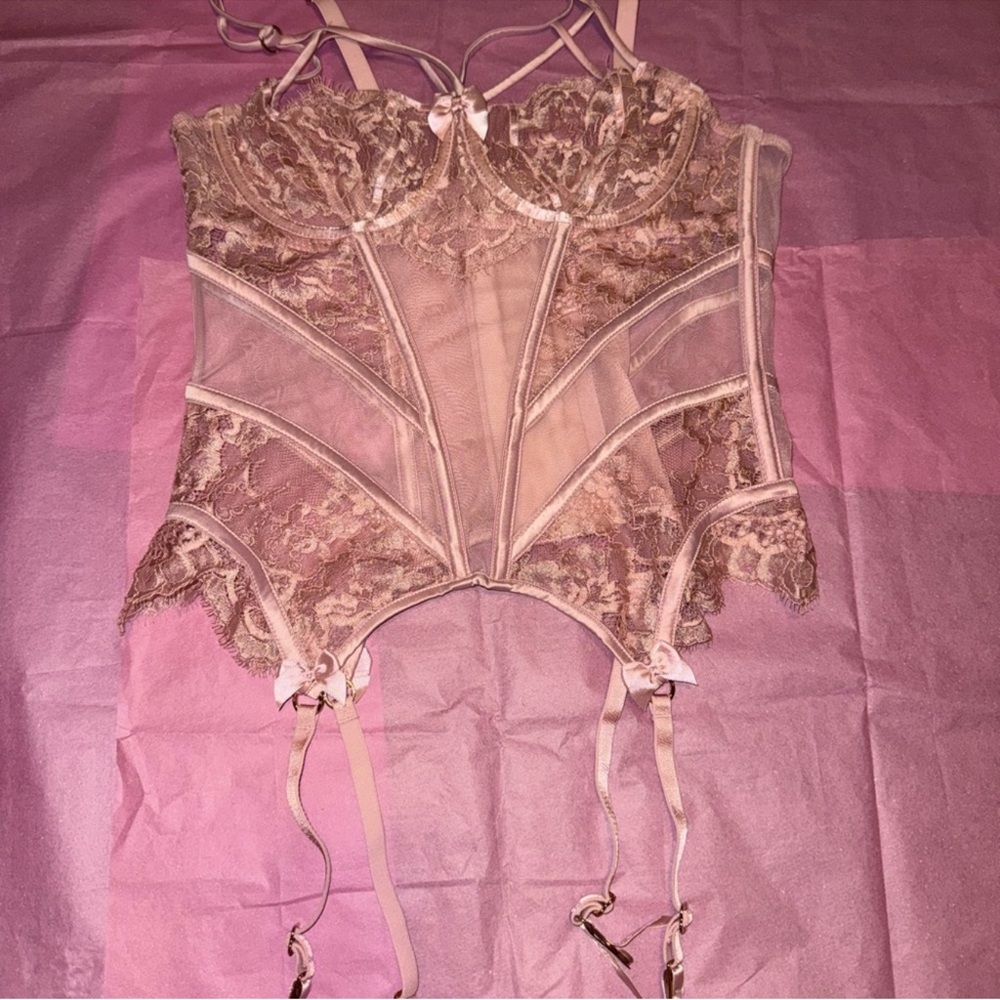 Honey B 3 mis match pieces
